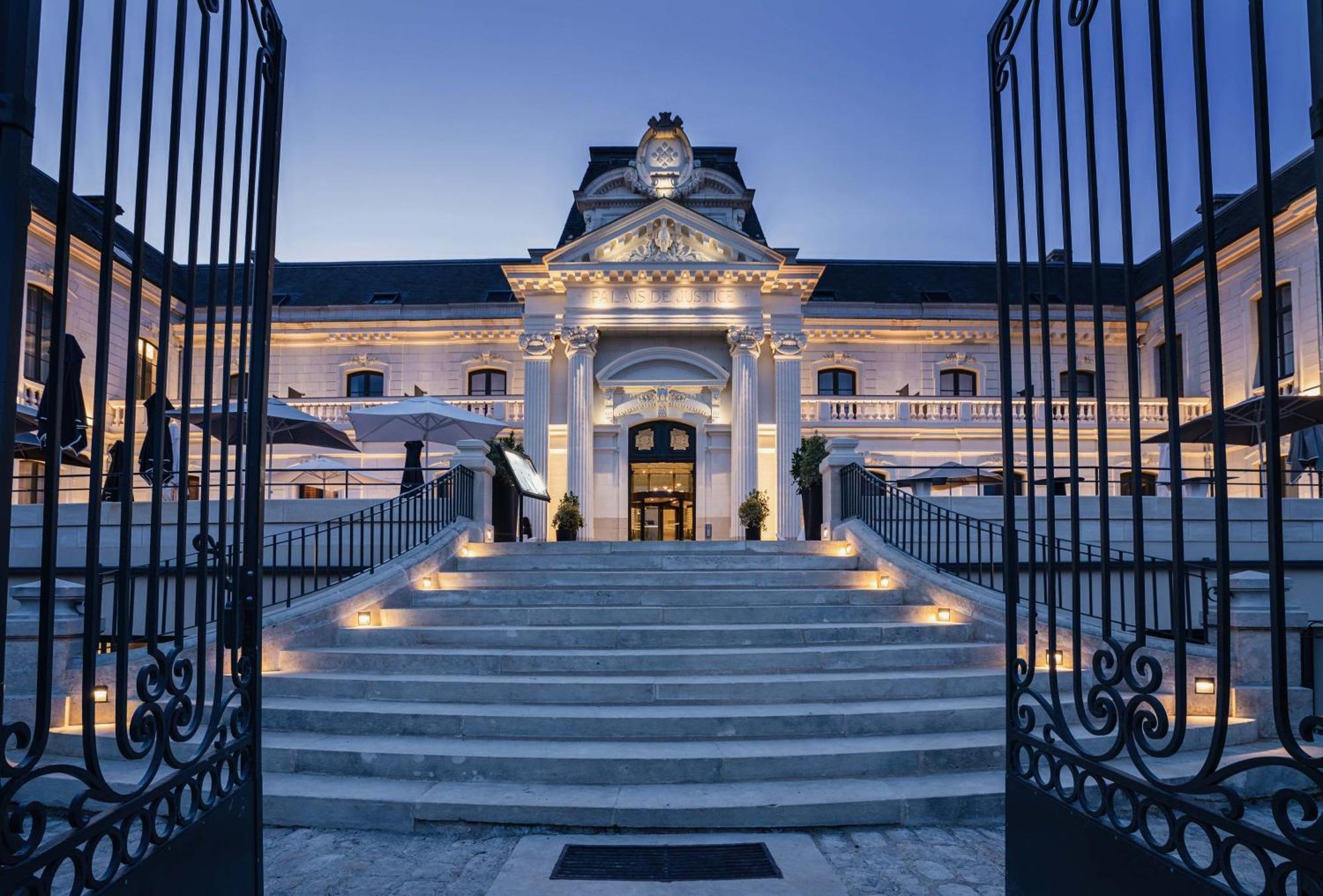 Best Western Premier Hotel De La Cite Royale Loches Exterior foto